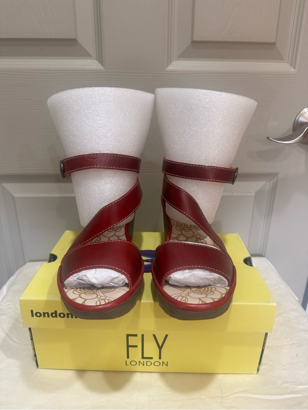 FLY LONDON Yesk Wedge Red Leather Ankle Strap Sandals Shoes Sz 40 US 9 - 9.5